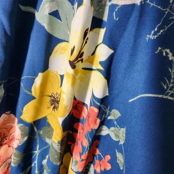 LIFE bathing suit coverall. Size 2X ladies floral open shawl. - Picture 5 of 6